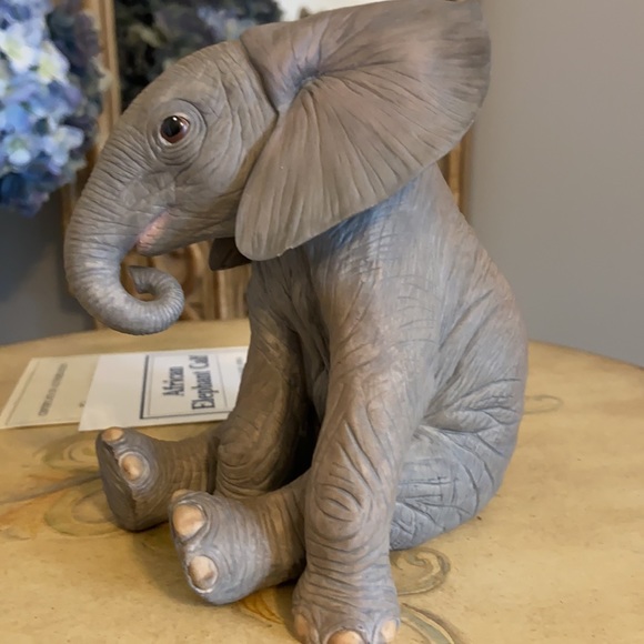 Lenox African Elephant Calf Figurine in Gray - Picture 7 of 8